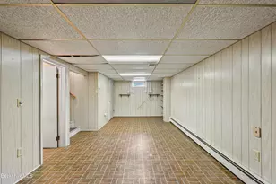 560 Crane Ave, Pittsfield, MA 01201 - Photo 27