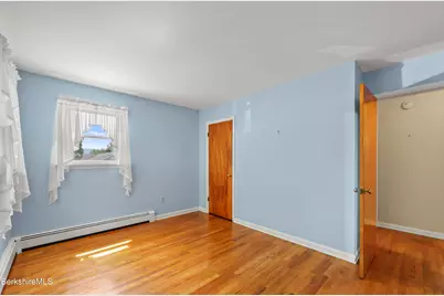 560 Crane Ave, Pittsfield, MA 01201 - Photo 23