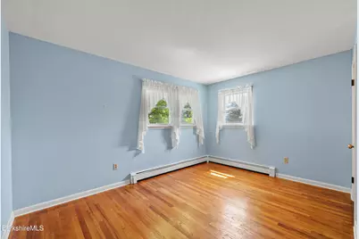 560 Crane Ave, Pittsfield, MA 01201 - Photo 21