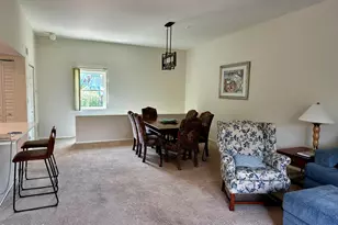 8 Rolling, Lenox, MA 01240 - Photo 3
