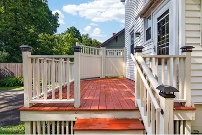 35 Dexter St, Pittsfield, MA 01201 - Photo 7
