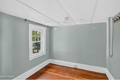 35 Dexter St, Pittsfield, MA 01201 - Photo 31