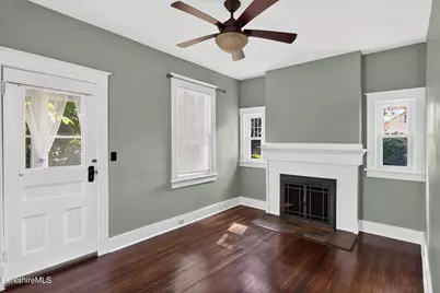35 Dexter St, Pittsfield, MA 01201 - Photo 11