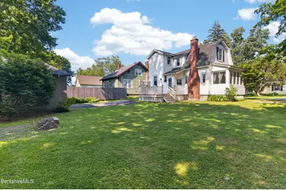 35 Dexter St, Pittsfield, MA 01201 - Photo 9