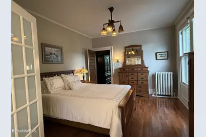 2 Melrose St, Adams, MA 01220 - Photo 9