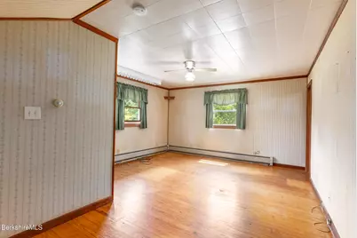 488 East St, Dalton, MA 01226 - Photo 7