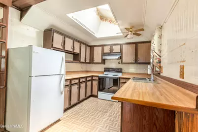 488 East St, Dalton, MA 01226 - Photo 3
