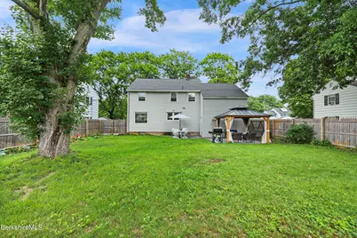 24 Marlboro Dr, Pittsfield, MA 01201 - Photo 43