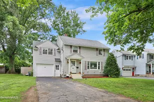 24 Marlboro Dr, Pittsfield, MA 01201 - Photo 3