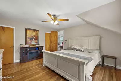 24 Marlboro Dr, Pittsfield, MA 01201 - Photo 31