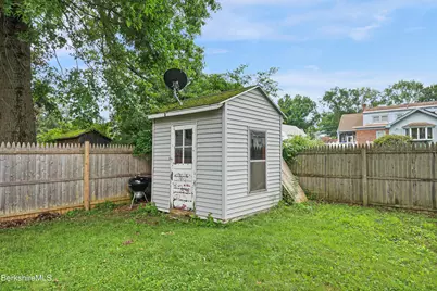 24 Marlboro Dr, Pittsfield, MA 01201 - Photo 41