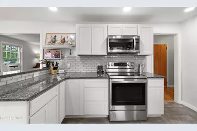 24 Marlboro Dr, Pittsfield, MA 01201 - Photo 21