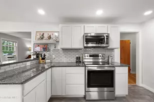 24 Marlboro Dr, Pittsfield, MA 01201 - Photo 21