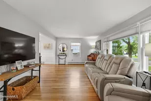 24 Marlboro Dr, Pittsfield, MA 01201 - Photo 11