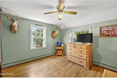 24 Marlboro Dr, Pittsfield, MA 01201 - Photo 37