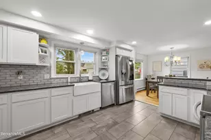 24 Marlboro Dr, Pittsfield, MA 01201 - Photo 17