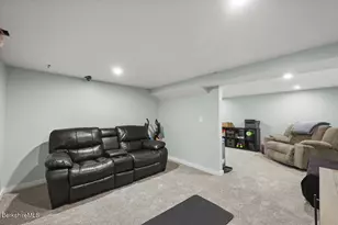 4 Garden St, Pittsfield, MA 01201 - Photo 17