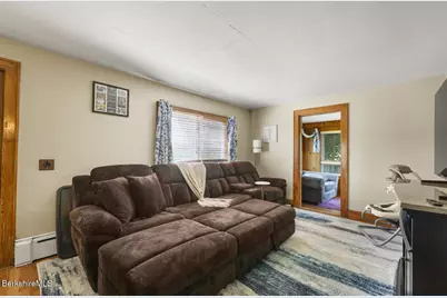 4 Garden St, Pittsfield, MA 01201 - Photo 7
