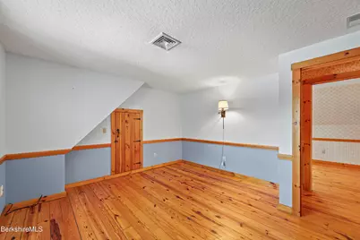 135 East St, Lee, MA 01238 - Photo 31