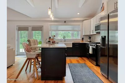 73 Candlewood Dr, Williamstown, MA 01267 - Photo 5