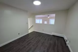 19 Pleasant St, Adams, MA 01220 - Photo 11