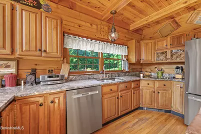 87 Old Orebed Rd, Lanesborough, MA 01237 - Photo 15