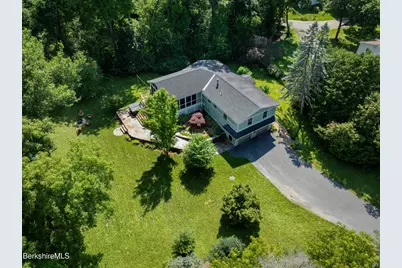 124 Elm St, Williamstown, MA 01267 - Photo 3