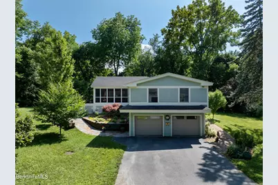 124 Elm St, Williamstown, MA 01267 - Photo 5