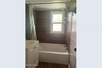 21 Woodleigh Rd, Pittsfield, MA 01201 - Photo 11