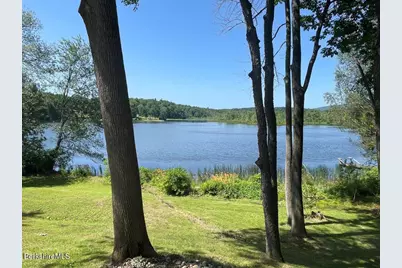 29 Grove Ave, Lanesborough, MA 01237 - Photo 9