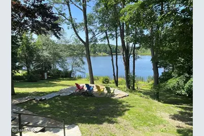 29 Grove Ave, Lanesborough, MA 01237 - Photo 5