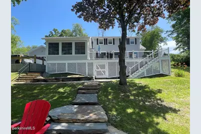 29 Grove Ave, Lanesborough, MA 01237 - Photo 11
