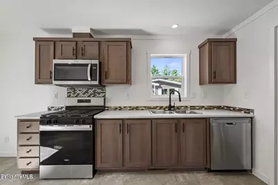 395 Cheshire Rd #106, Pittsfield, MA 01201 - Photo 5