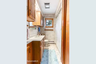 28 Adelaide Ave, Pittsfield, MA 01201 - Photo 13