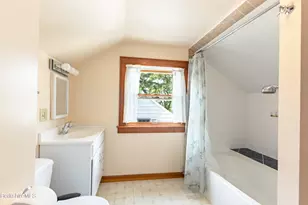 28 Adelaide Ave, Pittsfield, MA 01201 - Photo 17