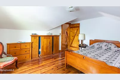 28 Adelaide Ave, Pittsfield, MA 01201 - Photo 15