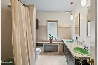 232 First St, Pittsfield, MA 01201 - Photo 15