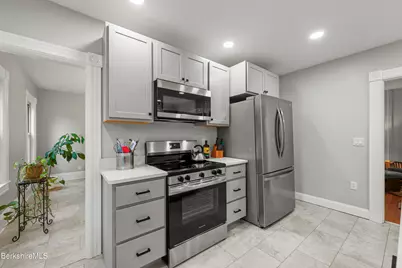 27 Richmond Ln, Adams, MA 01220 - Photo 15