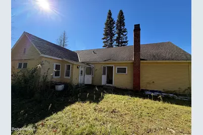 842 Church St, North Adams, MA 01247 - Photo 5