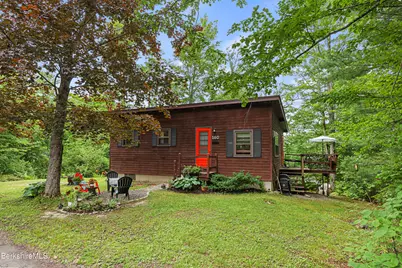 160 Chestnut Rd, Richmond, MA 01254 - Photo 1
