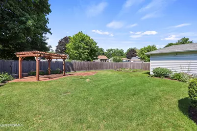 112 Gamwell Ave, Pittsfield, MA 01201 - Photo 5