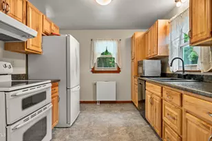 55 Howe Rd, Pittsfield, MA 01201 - Photo 9