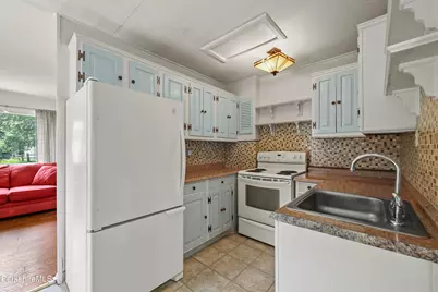 832 East St, Lee, MA 01238 - Photo 3
