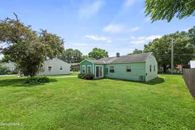 832 East St, Lee, MA 01238 - Photo 29
