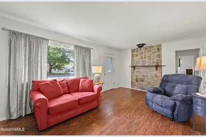 832 East St, Lee, MA 01238 - Photo 5
