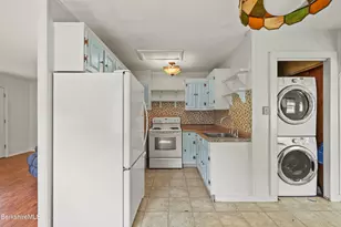 832 East St, Lee, MA 01238 - Photo 13