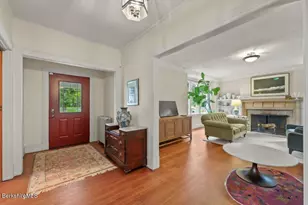 136 Pomeroy Ave, Pittsfield, MA 01201 - Photo 3