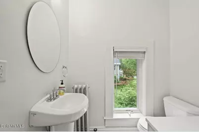 136 Pomeroy Ave, Pittsfield, MA 01201 - Photo 27