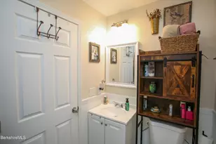 472 & 0 Upper E Hoosac St, Adams, MA 01220 - Photo 17