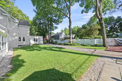 62 Pomeroy Ave, Pittsfield, MA 01201 - Photo 3